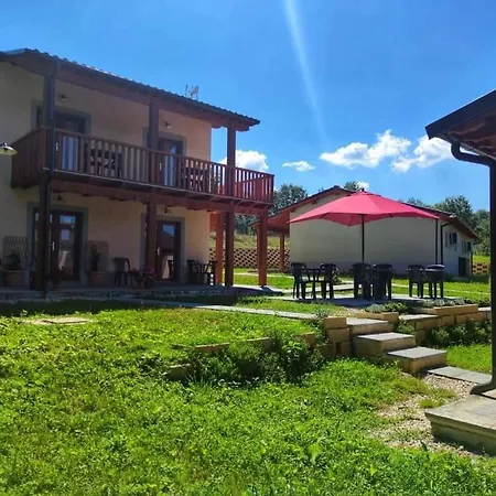 Hotell Diffuso Borgo Retrosi Di
