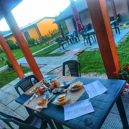 Hotell Diffuso Borgo Retrosi Di Amatrice